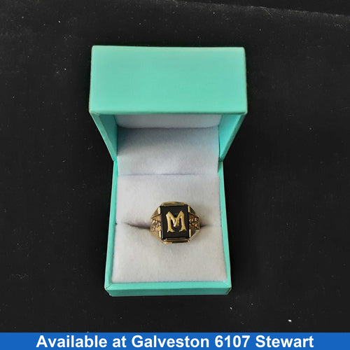 Men's Ring - Yellow Gold 10k (.417) 3.7 grams Size 7
