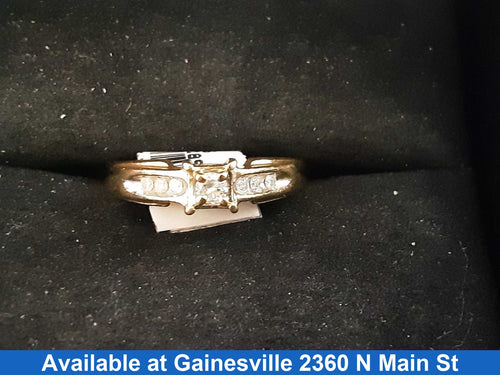 Women's Ring - Solitaire - Yellow Gold 10k (.417) 2.4 grams Size 7