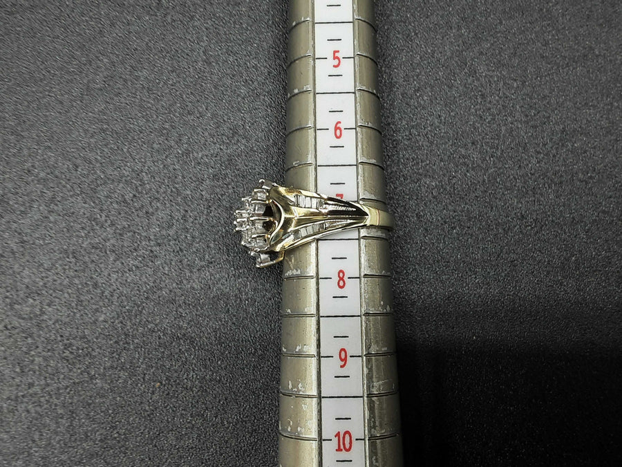 Women's Ring - Yellow Gold 10k (.417) 4.2 grams Size 7.5