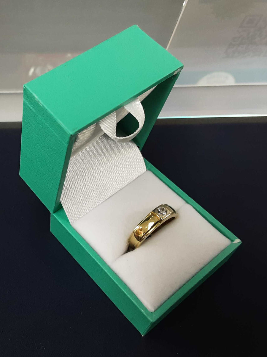 Men's Ring - Yellow Gold 10k (.417) 3.2 grams Size 7.5