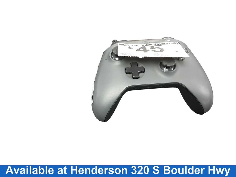 Microsoft 1708 Gray Gaming Controller