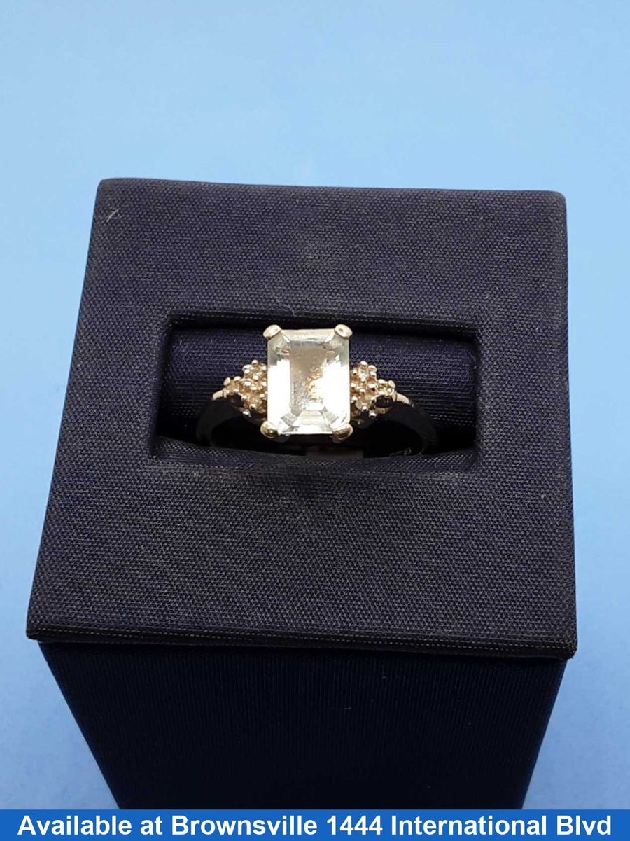 Women's Ring - White Gold 10k (.417) 2.5 grams Size 7