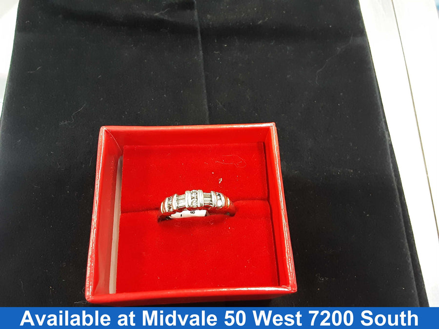 Women's Ring - White Gold 18k (.750) 5.6 grams Size 20