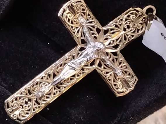 Religious Pendant - Yellow Gold 10k (.417) 3.4 grams