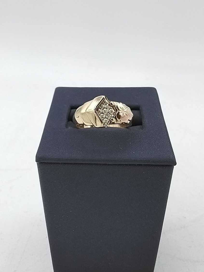 Women's Ring - Yellow Gold 10k (.417) 2.9 grams Size 20