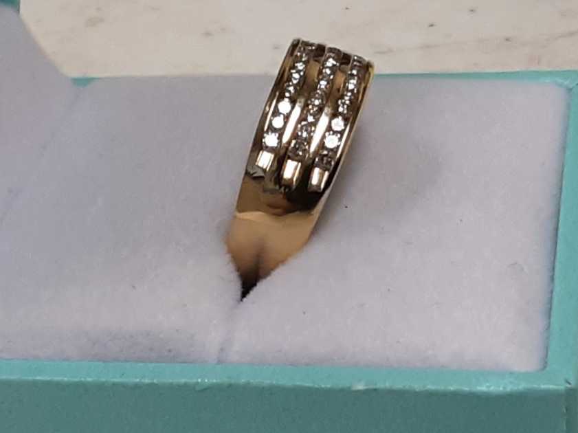 Ring - Wedding Band - Yellow Gold 14k (.585) 3.7 grams Size 7.5