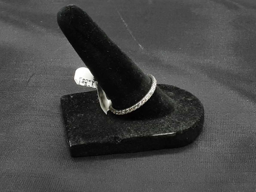 Ring - Wedding Band - White Gold 10k (.417) 1.3 grams Size 8.5