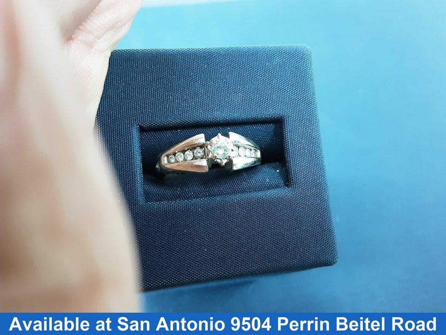 Women's Ring - Yellow Gold 14k (.585) 3.2 grams Size 6