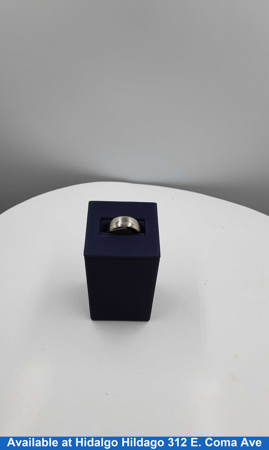 Ring - Wedding Band - Yellow Gold 14k (.585) 5.9 grams Size 8