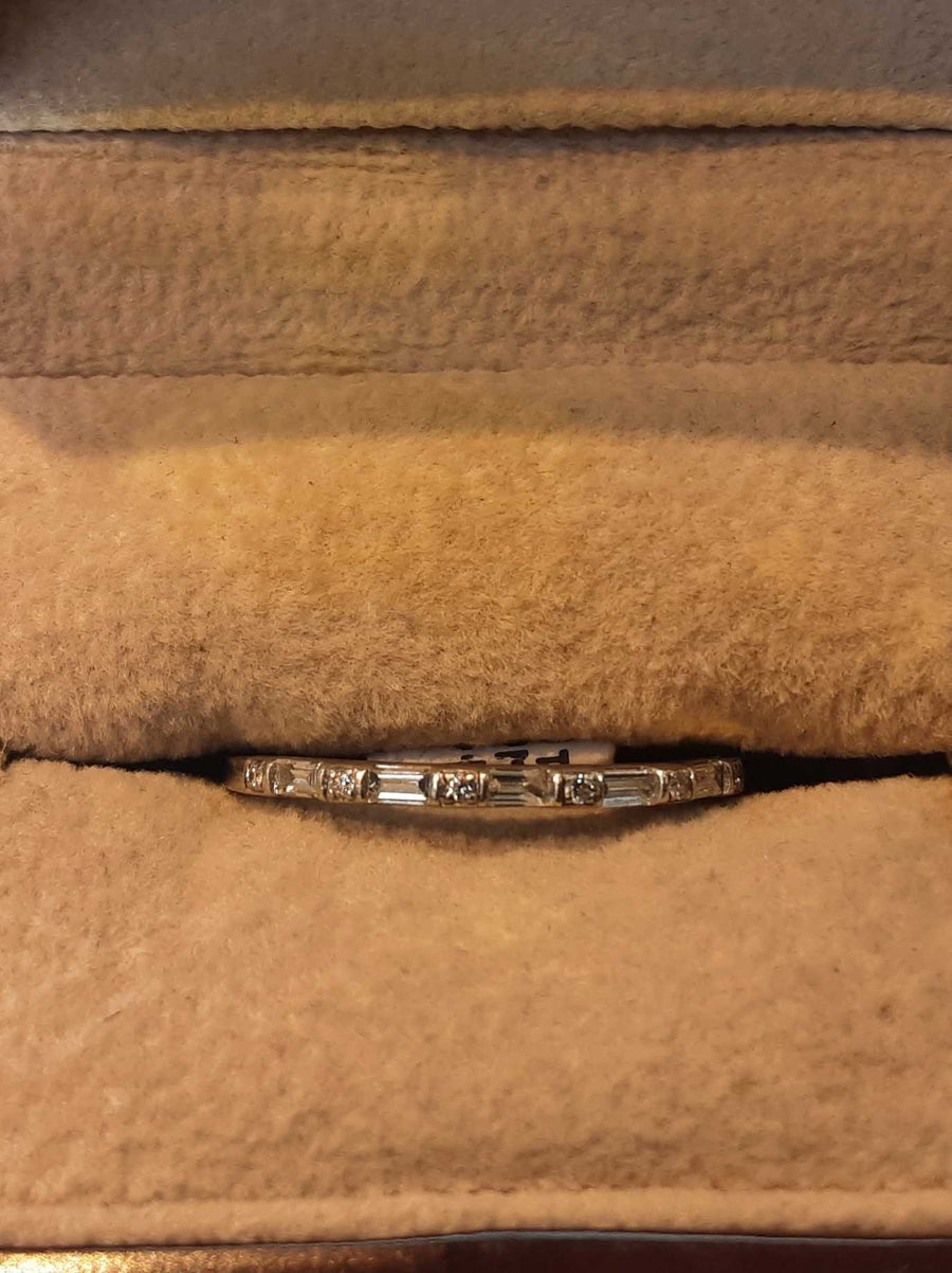 Ring - Wedding Band - White Gold 14k (.585) 2.1 grams Size 8