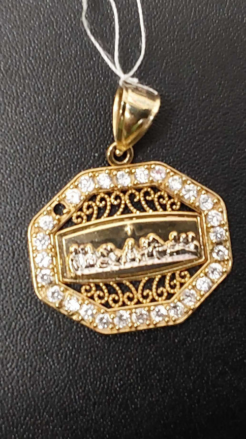 Religious Pendant - Yellow Gold 10k (.417) 6.1 grams