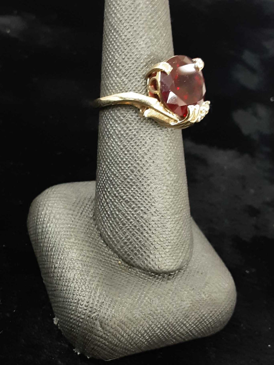 Women's Ring - Yellow Gold 10k (.417) 5 grams Size 6.5