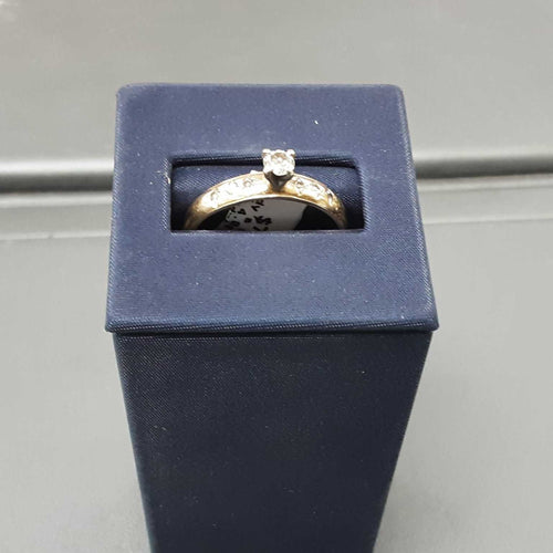 Women's Ring - Solitaire - Yellow Gold 14k (.585) 4 grams Size 10
