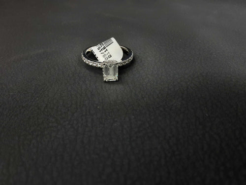 Women's Ring - White Gold 14k (.585) 2.4 grams Size 7.5