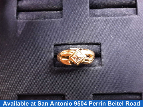 Women's Ring - Yellow Gold 10k (.417) 3 grams Size 7.5