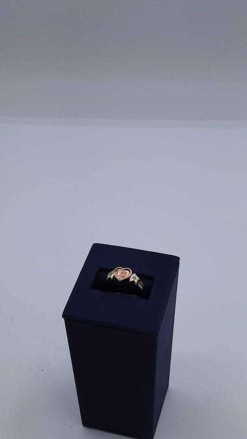 Women's Ring - Yellow Gold 10k (.417) 3 grams Size 6.5