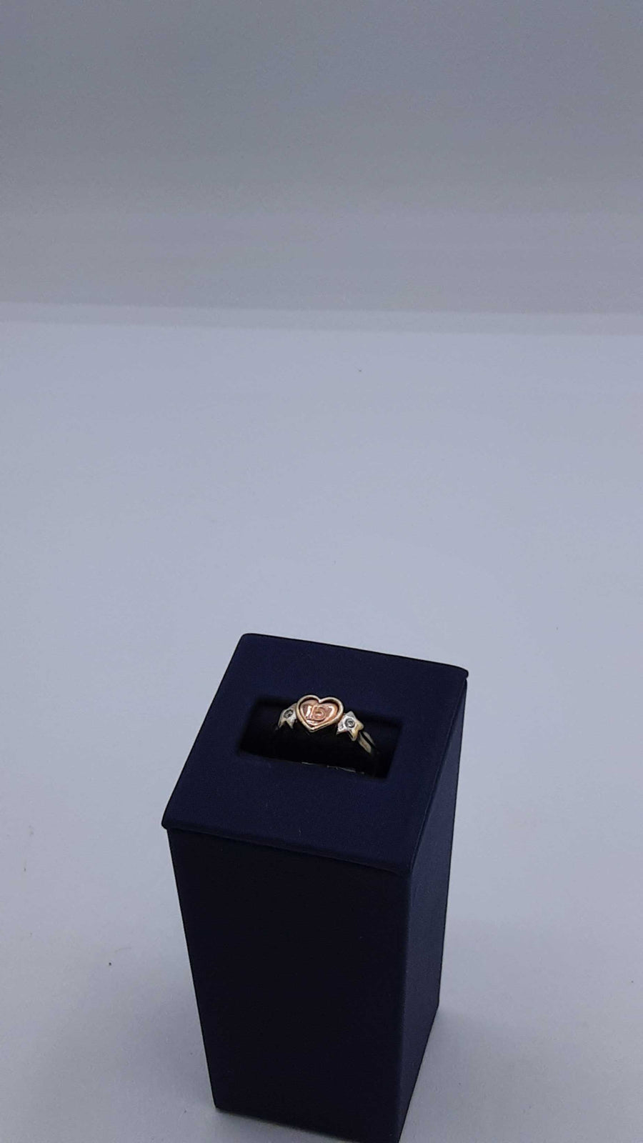 Women's Ring - Yellow Gold 10k (.417) 3 grams Size 6.5