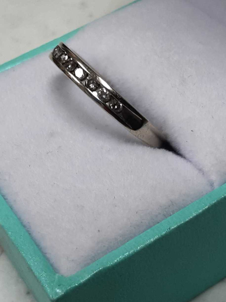 Ring - Wedding Band - White Gold 10k (.417) 1.8 grams Size 7.5