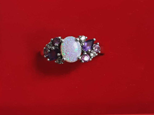 Women's Ring - Silver 3.2 grams Size 8.5