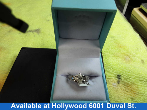 Women's Ring - Platinum 6.3 grams Size 7