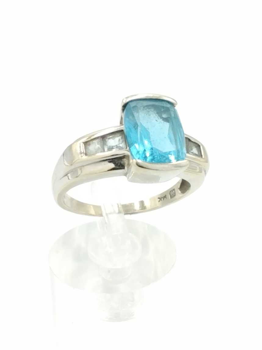 Women's Ring - White Gold 14k (.585) 5.1 grams Size 8