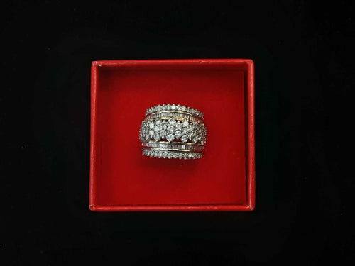 Women's Ring - Yellow Gold 10k (.417) 5.7 grams Size 6.5