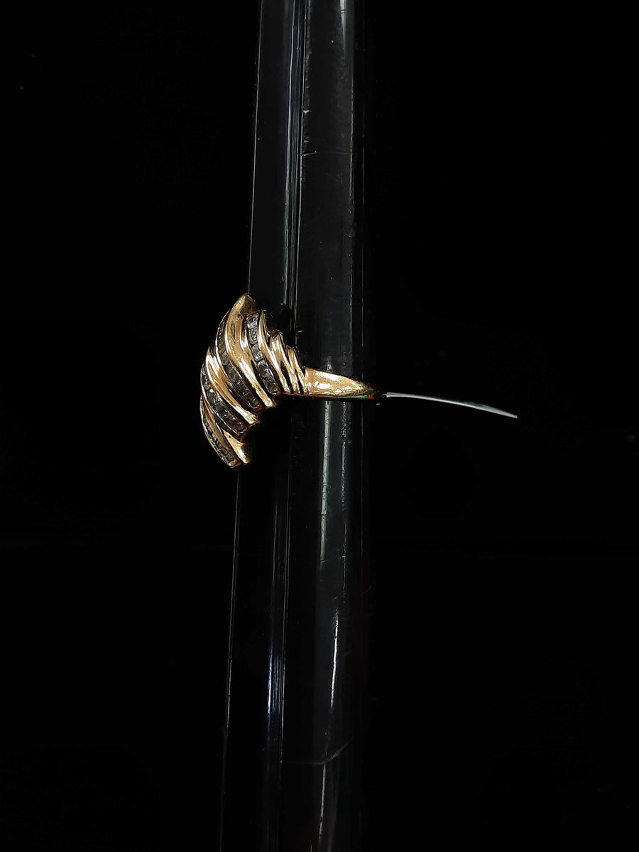 Women's Ring - Yellow Gold 10k (.417) 4.5 grams Size 7
