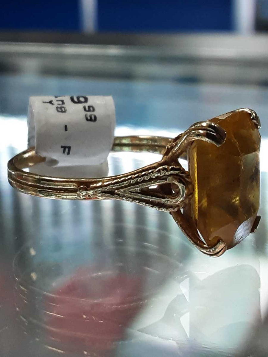 Women's Ring - Yellow Gold 18k (.750) 3 grams Size 9.5