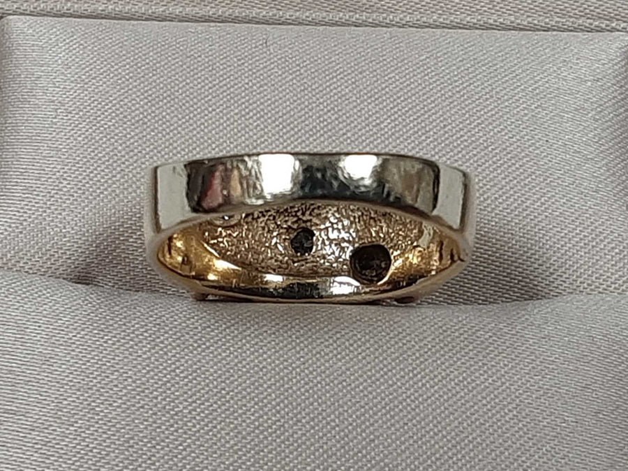 Men's Ring - Yellow Gold 10k (.417) 5.4 grams Size 8