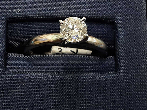 Women's Ring - Solitaire - White Gold 14k (.585) 3 grams Size 7