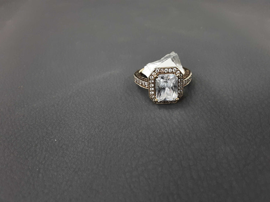 Women's Ring - Yellow Gold 10k (.417) 4.3 grams Size 9.5