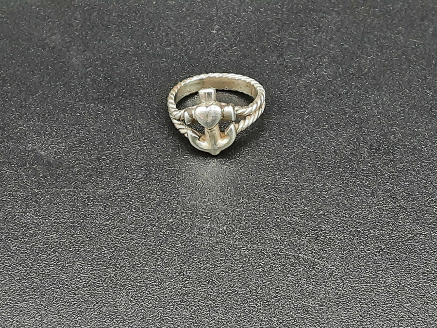 Women's Ring - Silver 4.3 grams Size 6