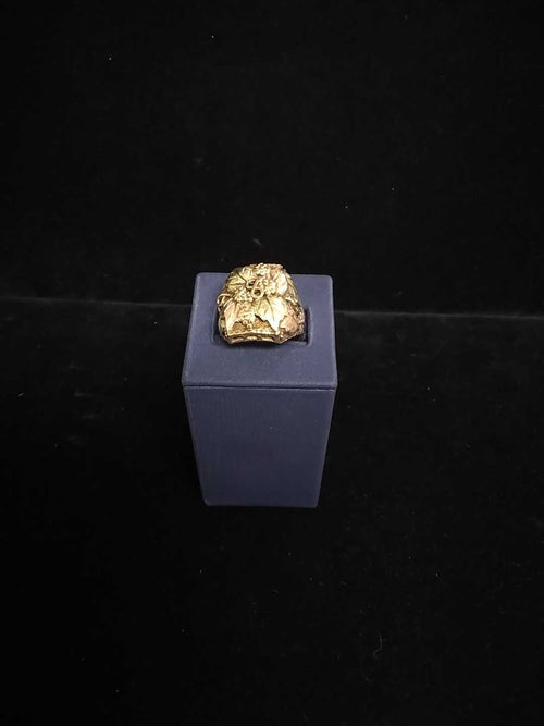 Women's Ring - Tricolor Gold 10k (.417) 12.8 grams Size 5