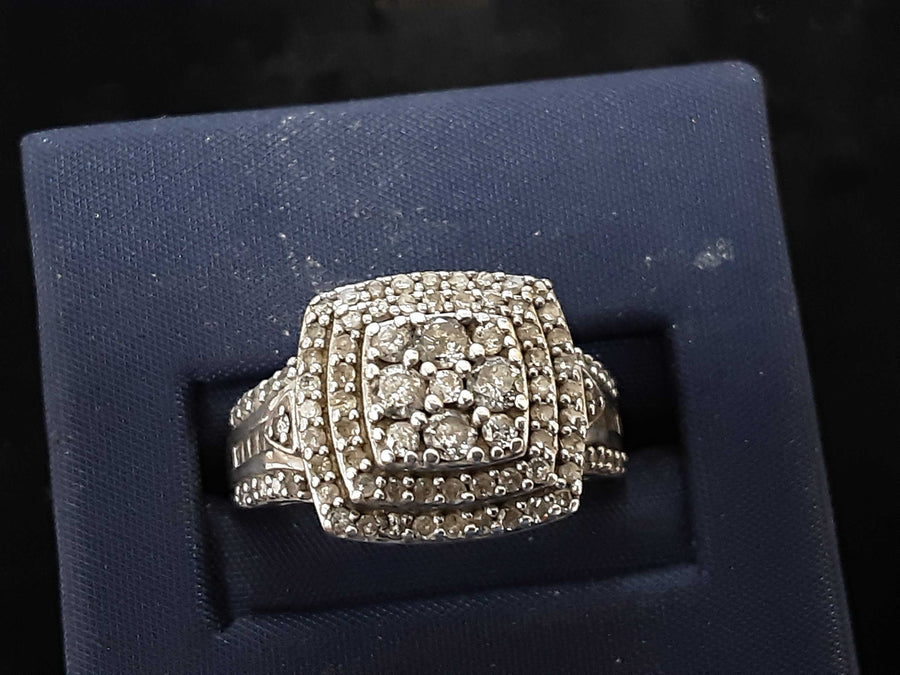 Ring - Wedding Set - White Gold 10k (.417) 4 grams Size 7.5