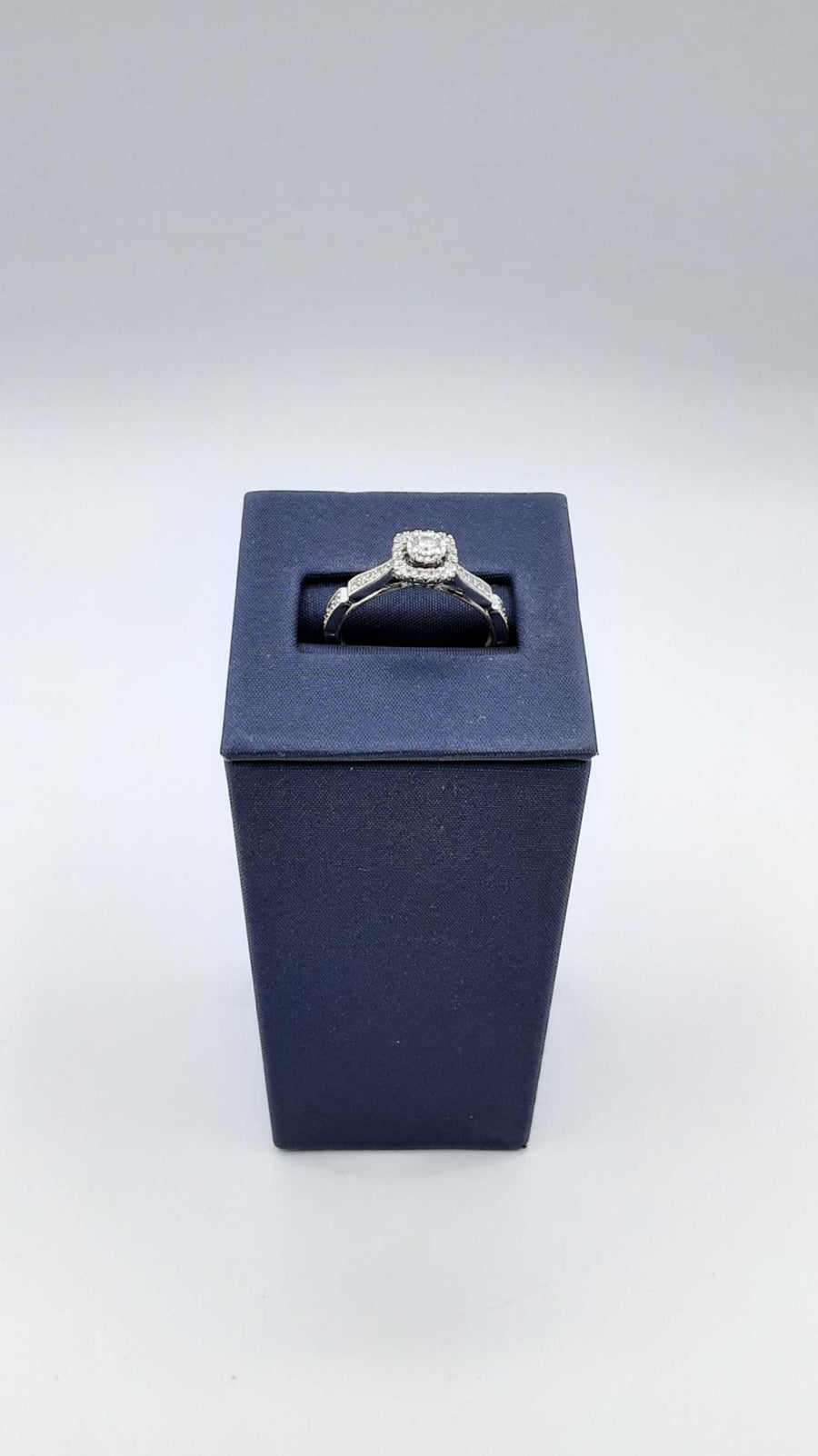 Ring - Wedding Set - White Gold 10k (.417) 2.8 grams Size 8