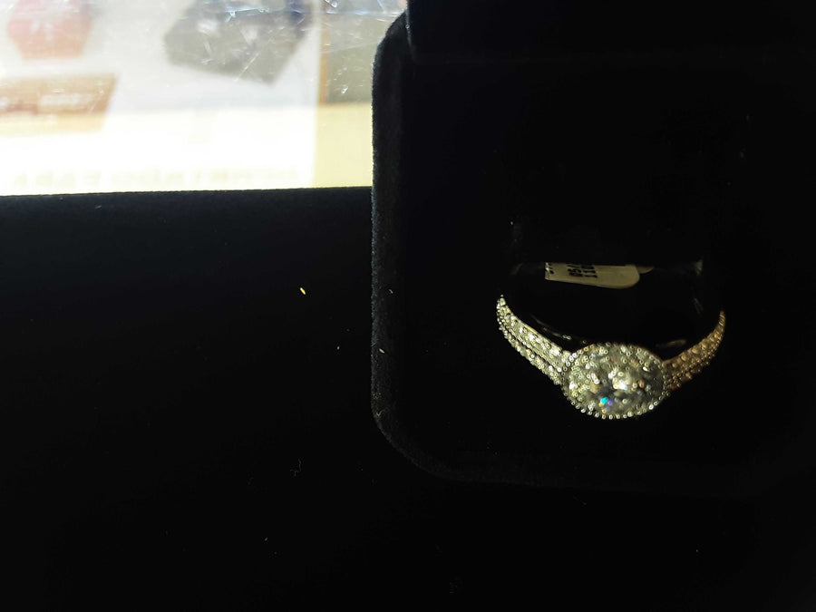 Women's Ring - Silver 3.3 grams Size 9