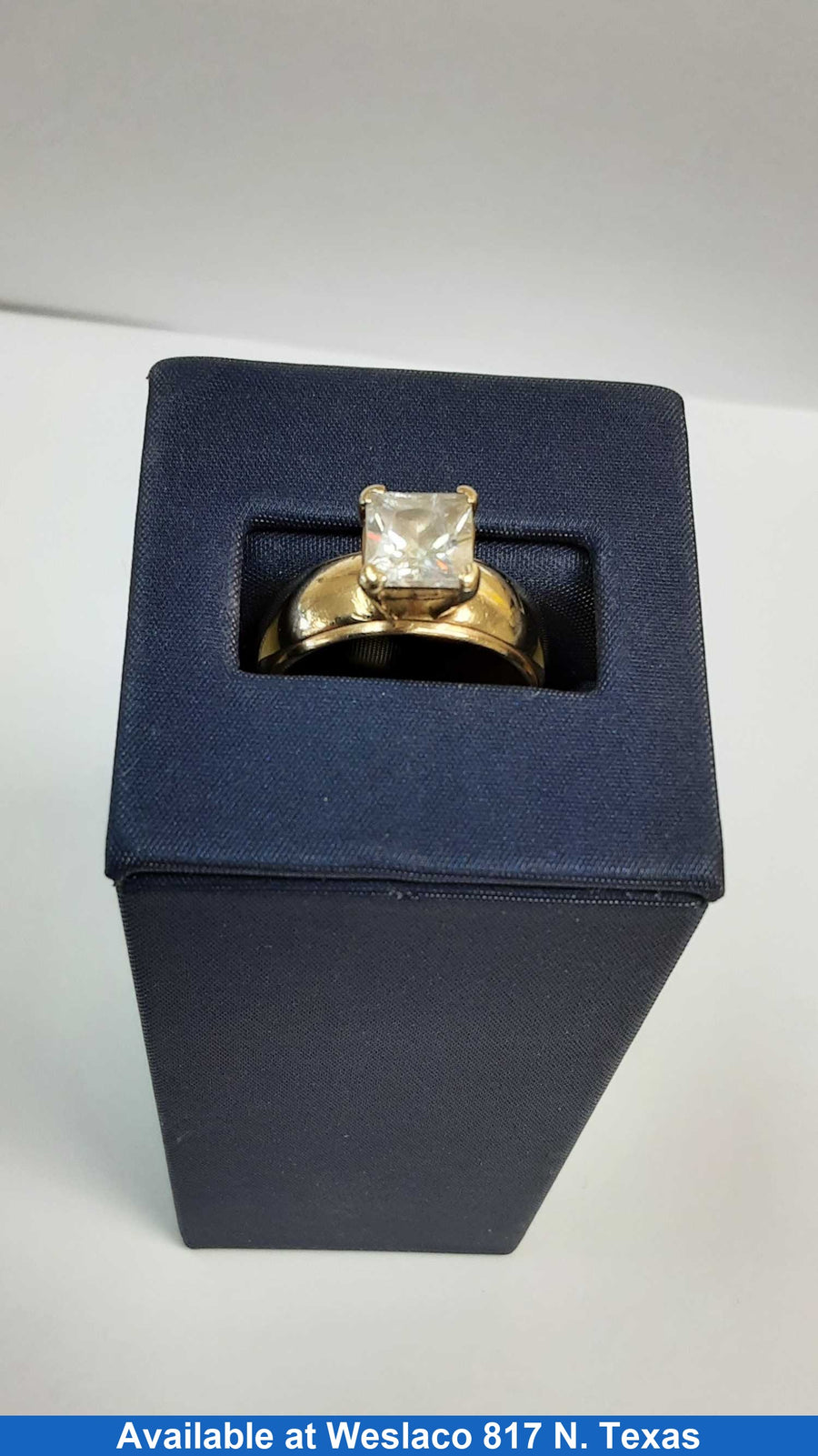 Women's Ring - Solitaire - Yellow Gold 14k (.585) 8.4 grams Size 9