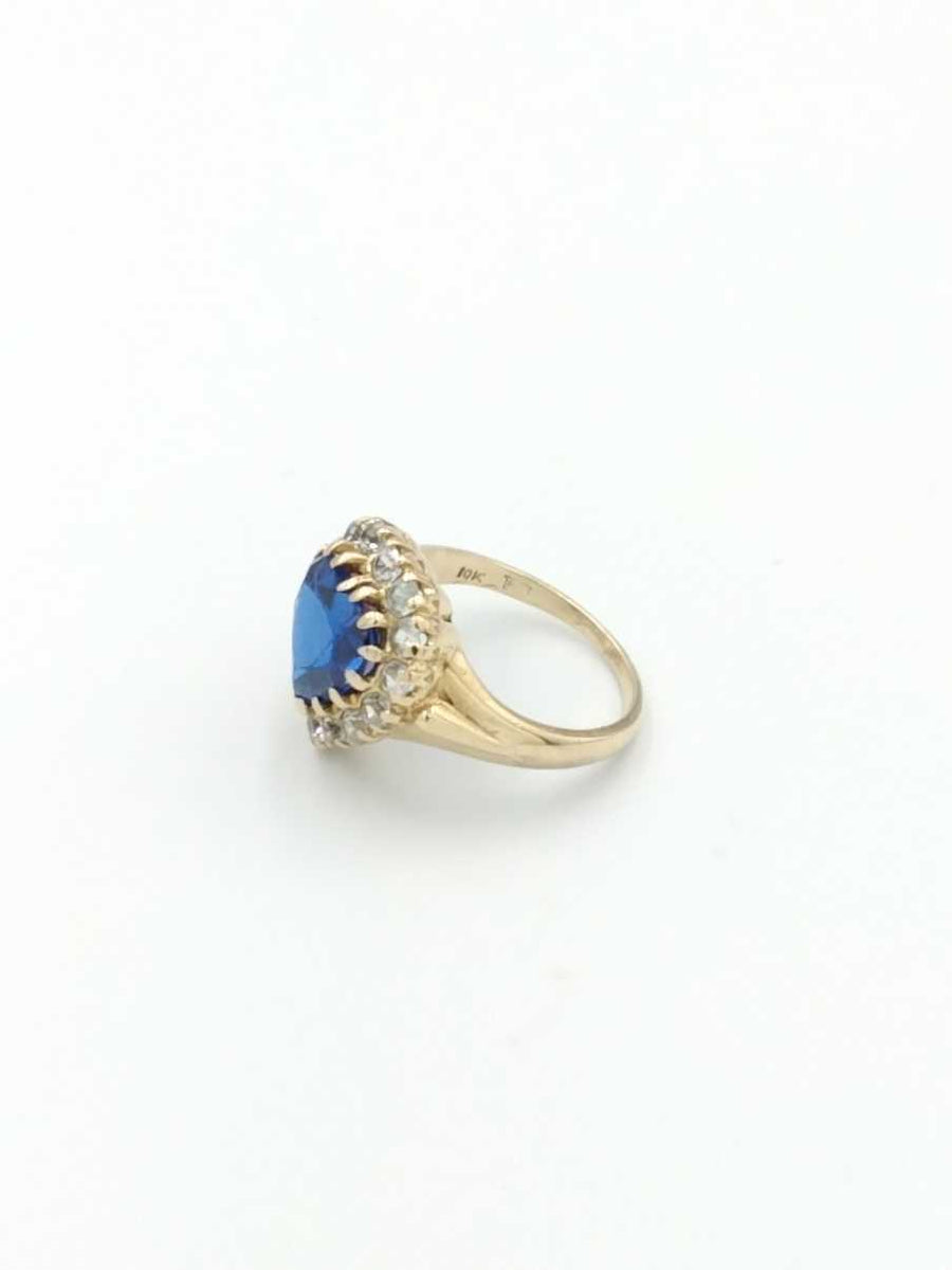 Women's Ring - Yellow Gold 10k (.417) 3.8 grams Size 5.5