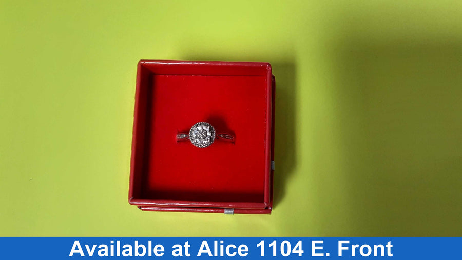 Women's Ring - Silver 2.8 grams Size 20