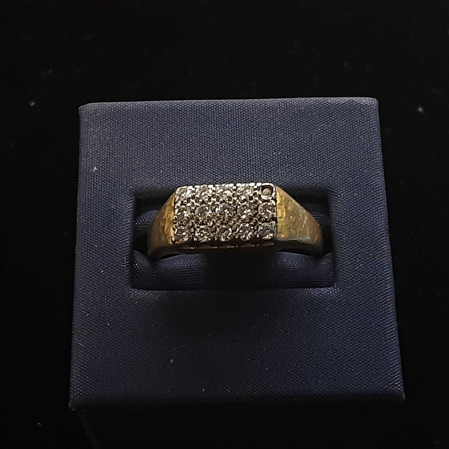 Women's Ring - Yellow Gold 18k (.750) 7.9 grams Size 9