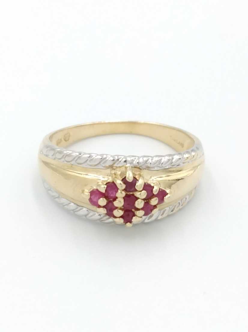 Women's Ring - Yellow Gold 10k (.417) 3.2 grams Size 8