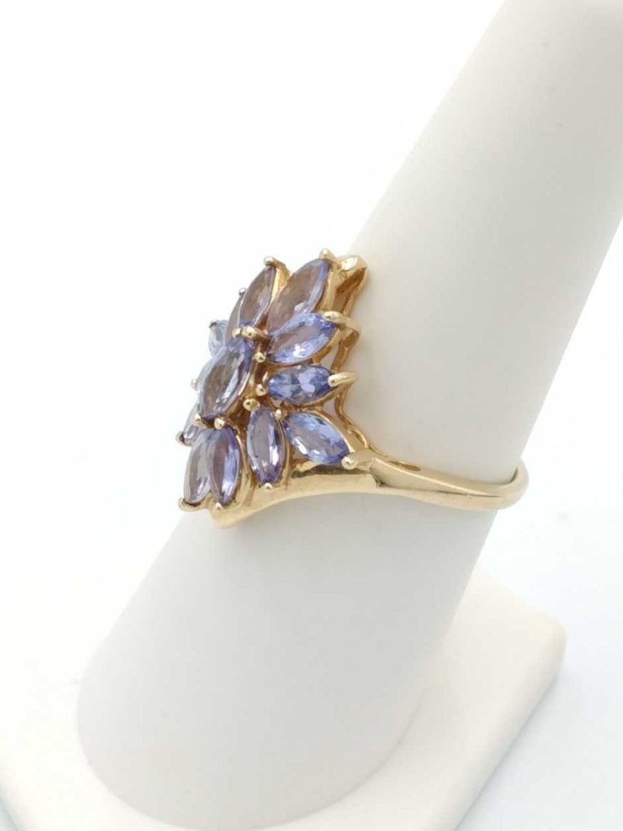 Women's Ring - Yellow Gold 14k (.585) 3.3 grams Size 7