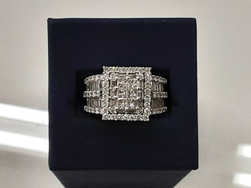Women's Ring - White Gold 14k (.585) 12.1 grams Size 20