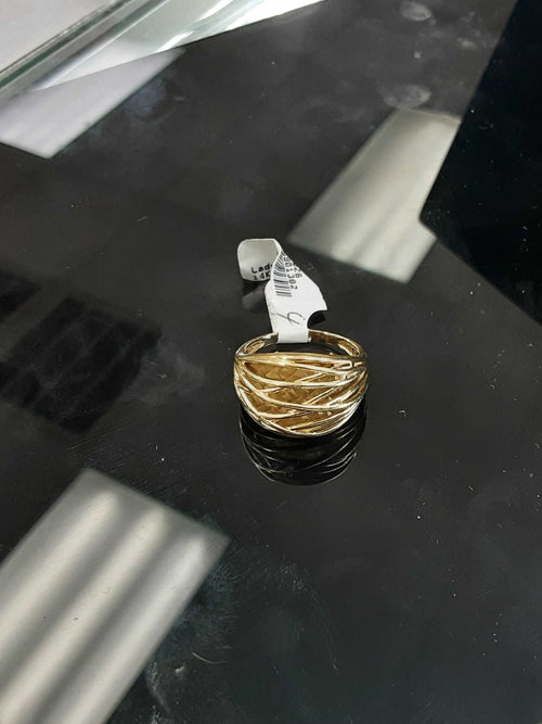 Women's Ring - Yellow Gold 14k (.585) 5.6 grams Size 9