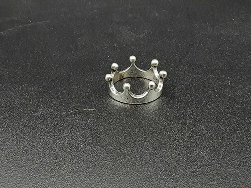 Women's Ring - Silver 4.8 grams Size 6.5
