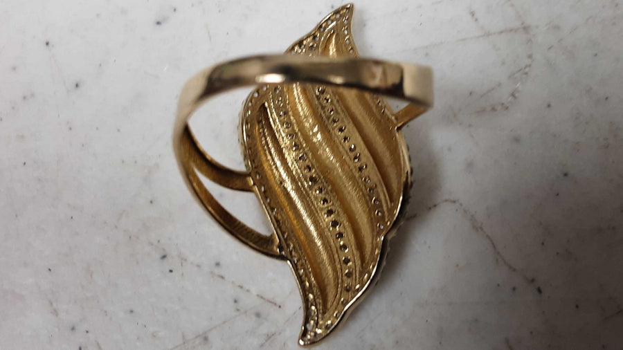 Women's Ring - Yellow Gold 14k (.585) 4.8 grams Size 9