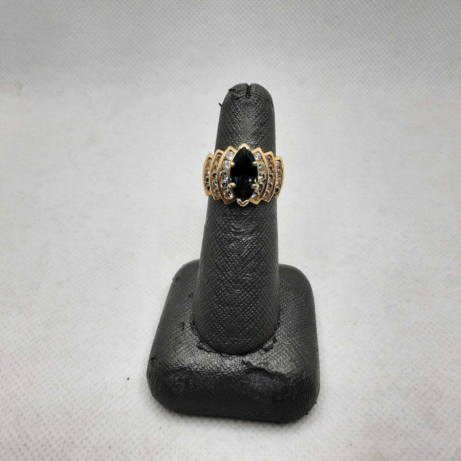 Ring - Wedding Set - Yellow Gold 14k (.585) 8.4 grams Size 5.5