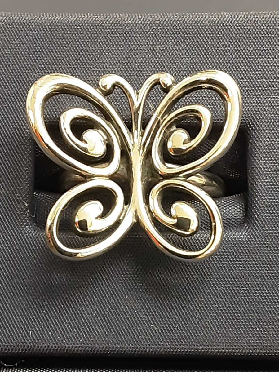 Women's Ring - Silver 7.4 grams Size 8