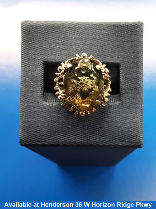 Women's Ring - Solitaire - Yellow Gold 10k (.417) 3 grams Size 7