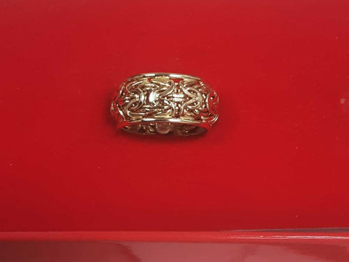 Women's Ring - Yellow Gold 14k (.585) 3.4 grams Size 6